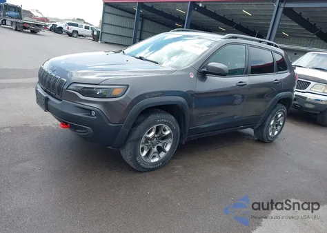 2019 Jeep Cherokee Trailhawk 4X4 from USA, damaged, VIN 1C4PJMBN0KD207656